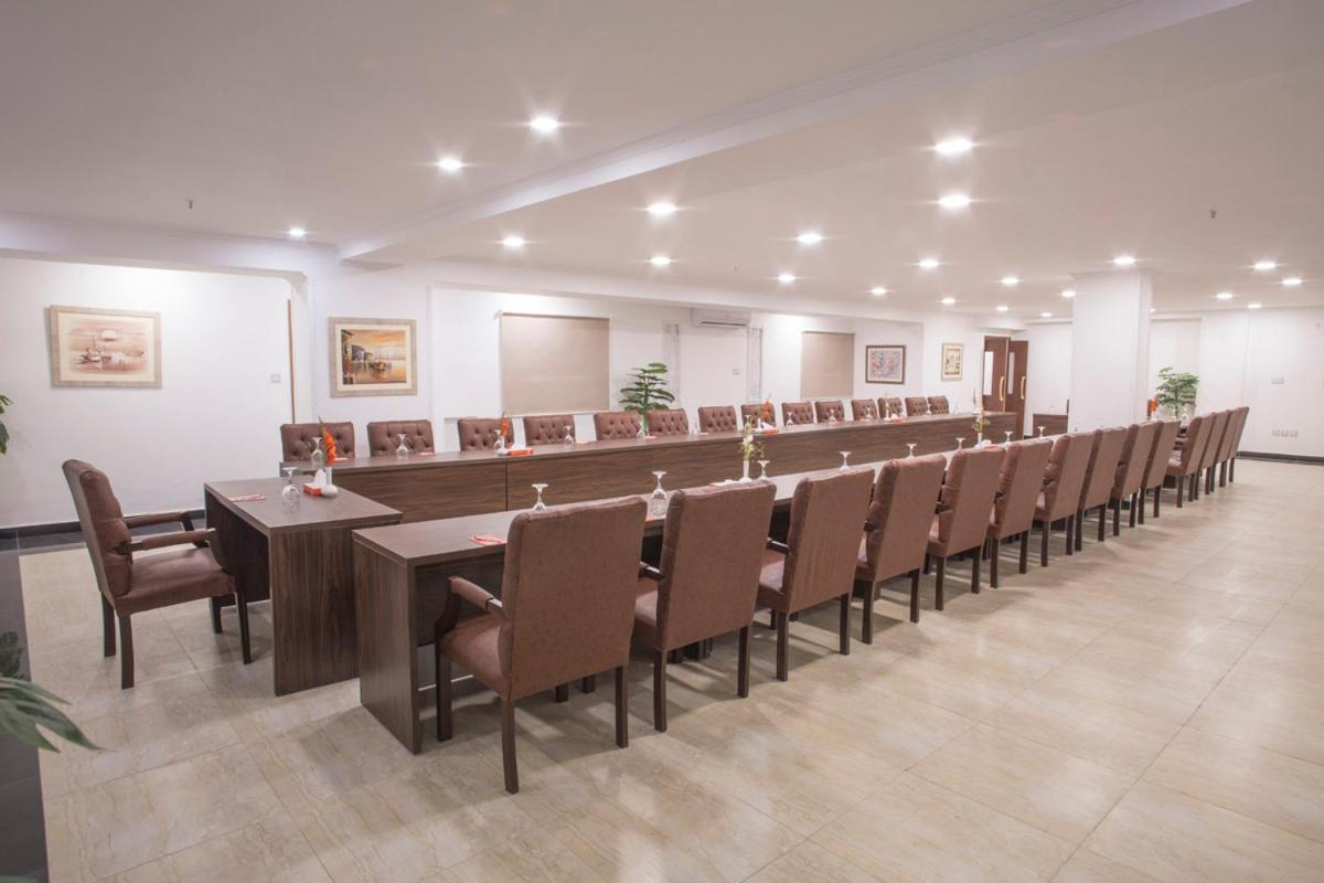 Hotel Oban Lahor Kültér fotó