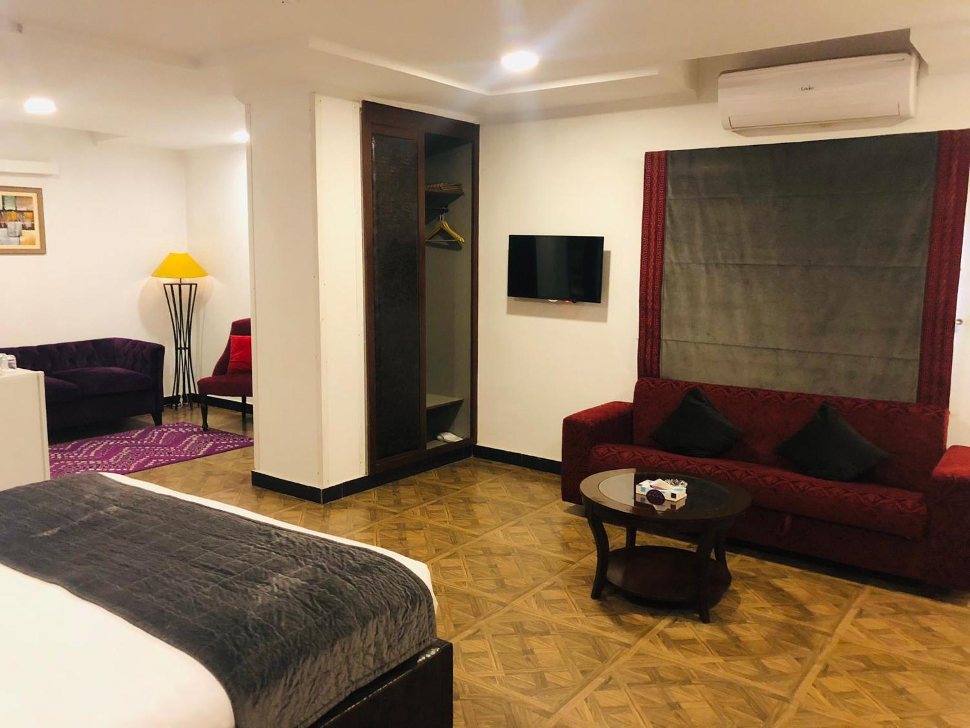 Hotel Oban Lahor Kültér fotó