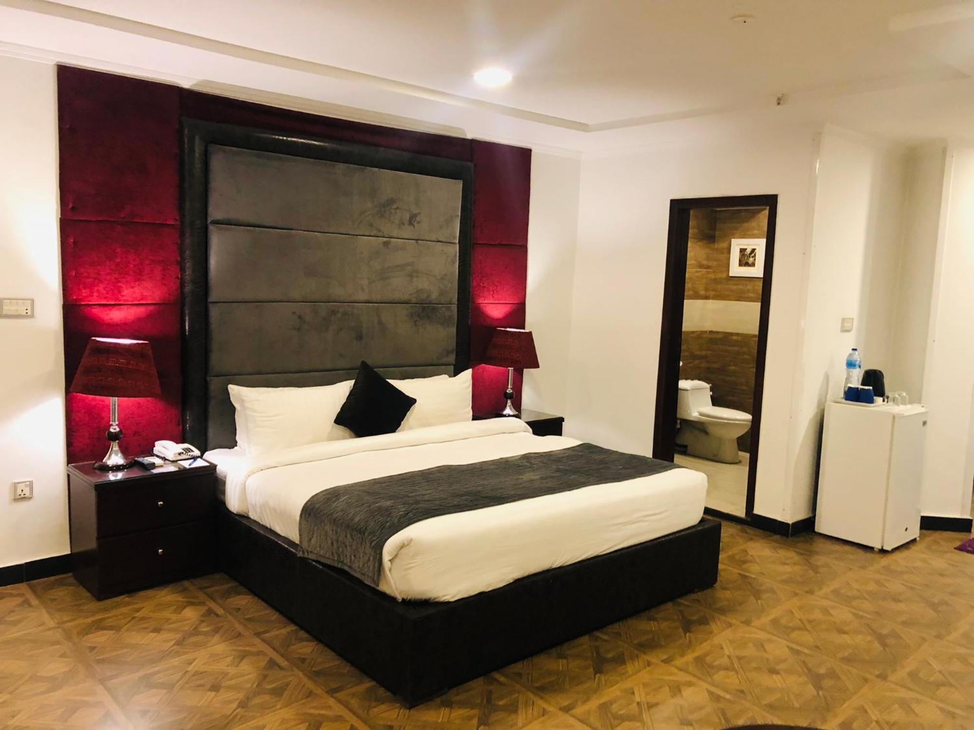 Hotel Oban Lahor Kültér fotó